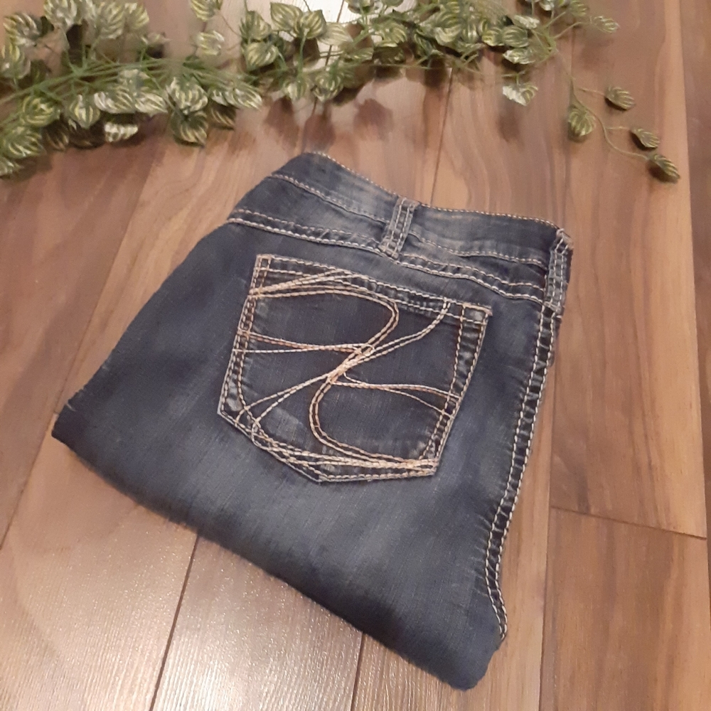 Silver Jeans Women's Boot Cut in Dark Blue